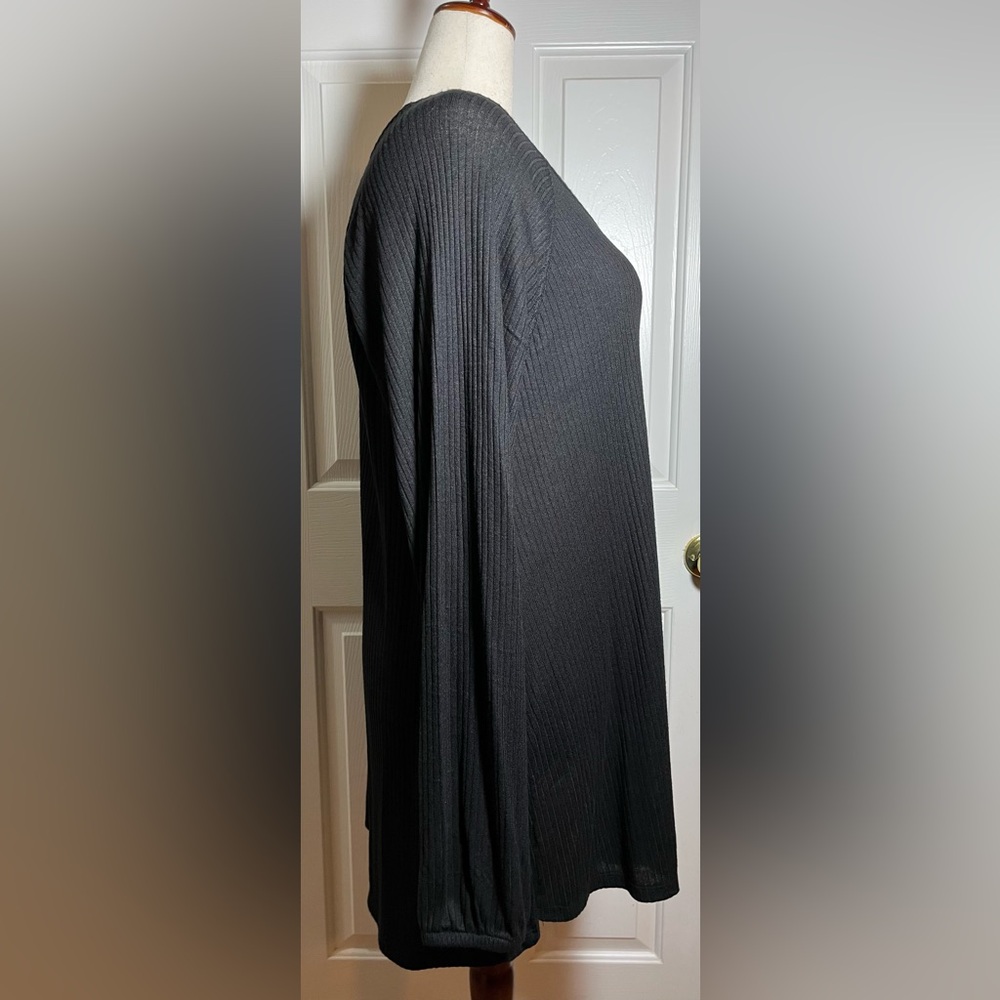 Lane Bryant Women’s Black V-Neck Ribbed Top - Picture 5 of 11